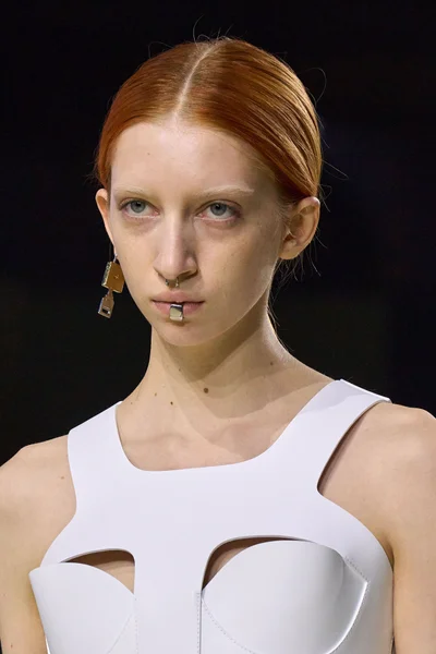 Look 23